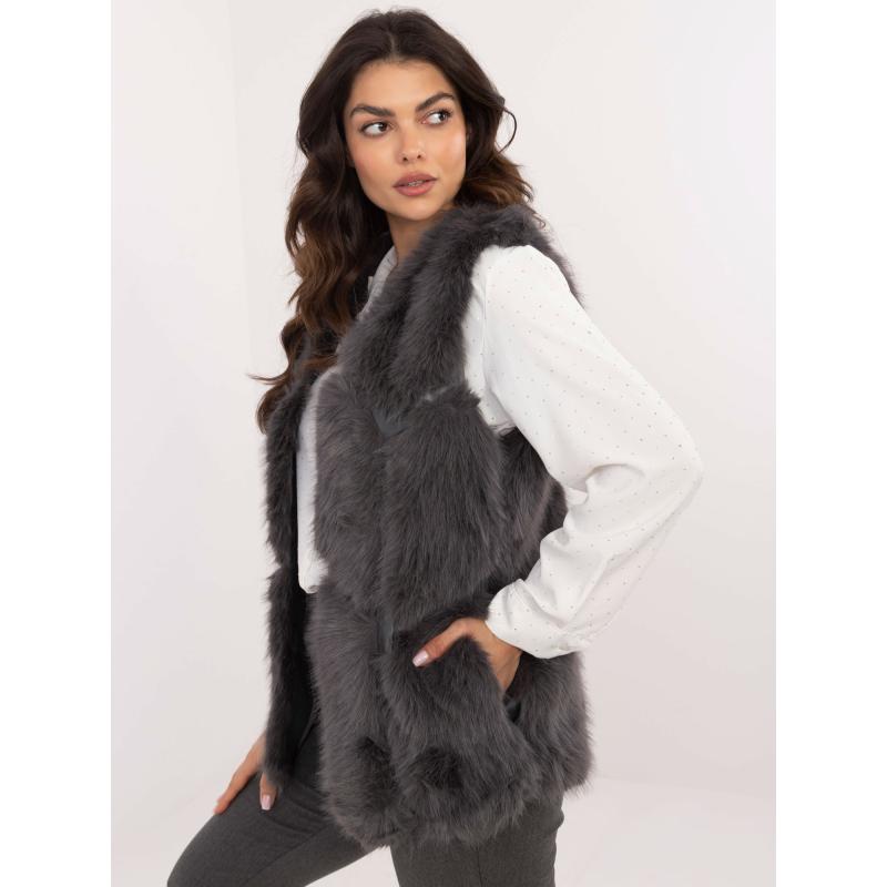 Tmavě šedá kožešinová vesta se zapínáním na háčky a očka