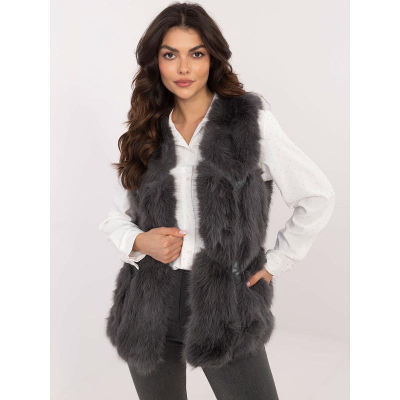 Tmavě šedá kožešinová vesta se zapínáním na háčky a očka
