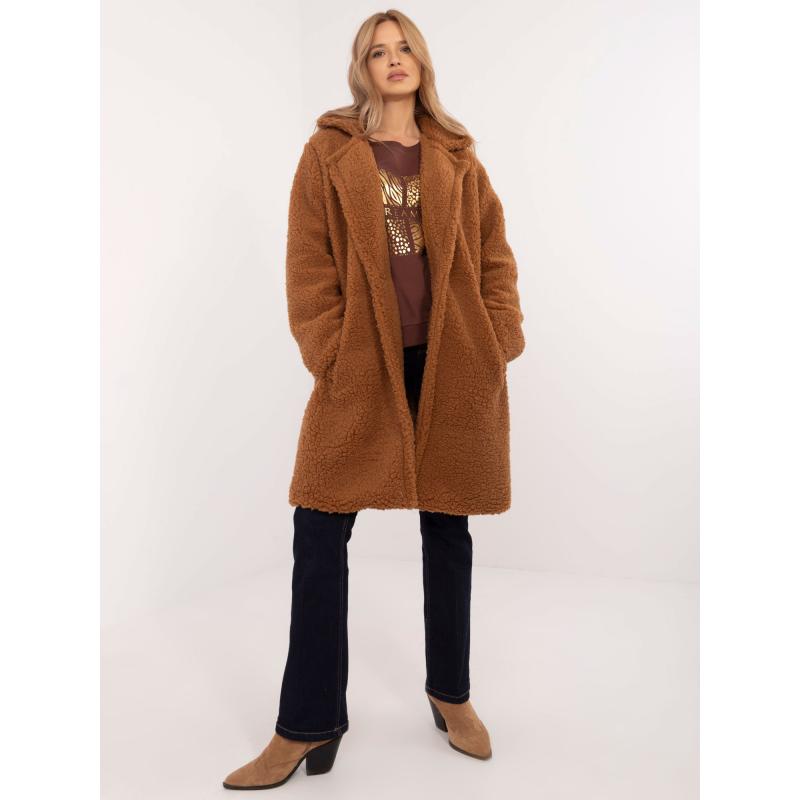Světle hnědý teplý kabát z ovčí kůže s kapsami