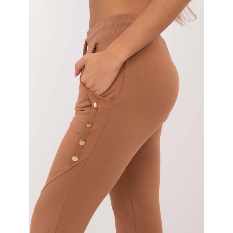 Světle hnědé tepláky se šňůrkou