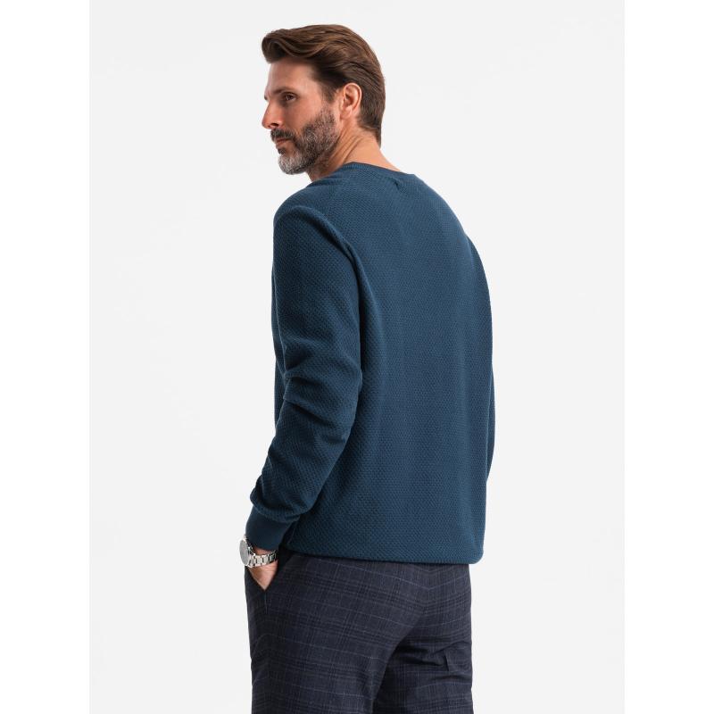 Pánský svetr RELAXED FIT z úpletu s kosočtvercovým vzorem – tmavě modrý V2 OM-SWSW-0110