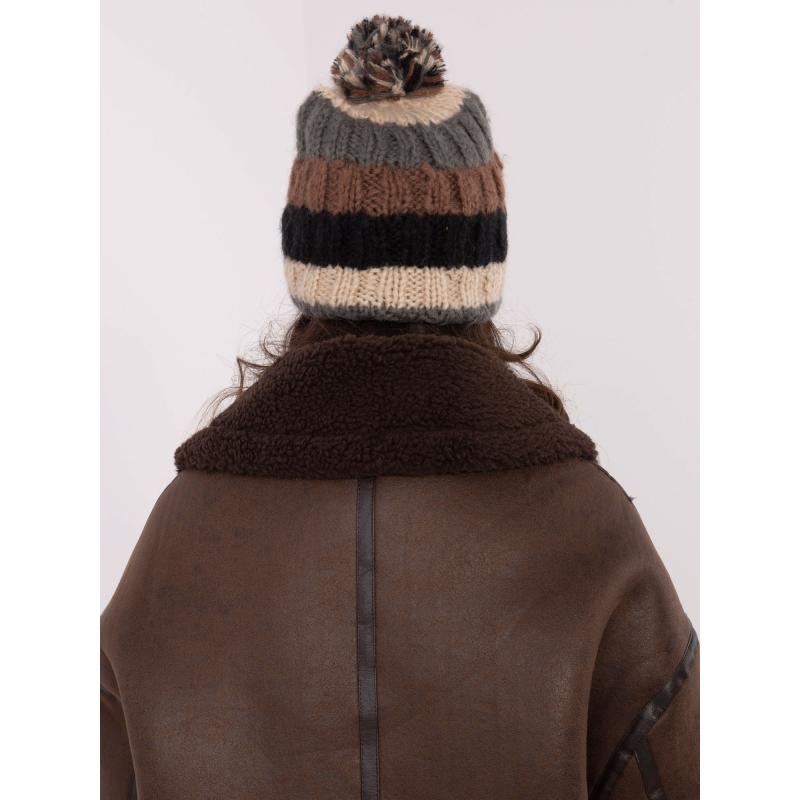 Béžová a hnědá pruhovaná zimní čepice