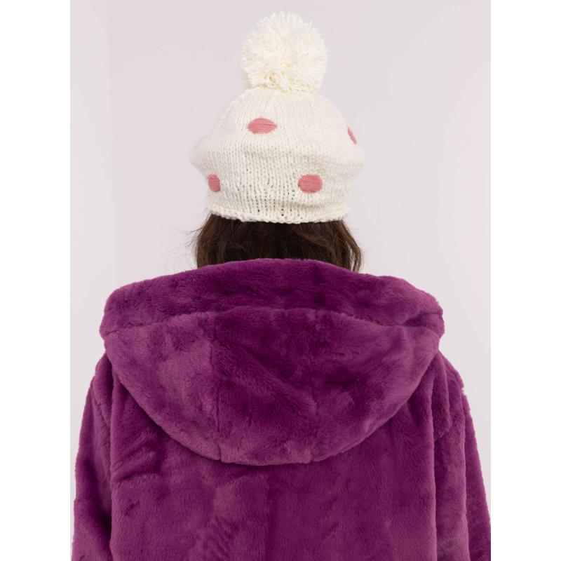 Ecru dámská zimní čepice s bambulí