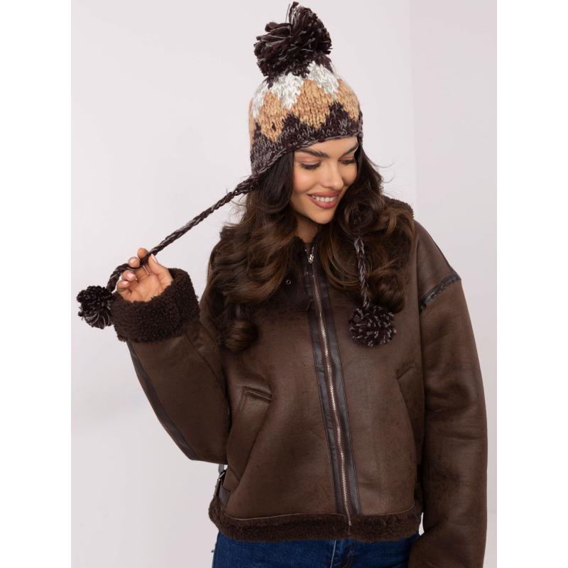 Hnědá dámská čepice s volánkem a klapkami na uši