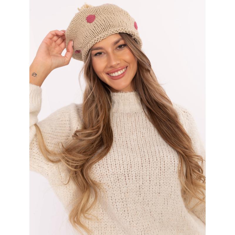 Béžová zimní čepice s baretem