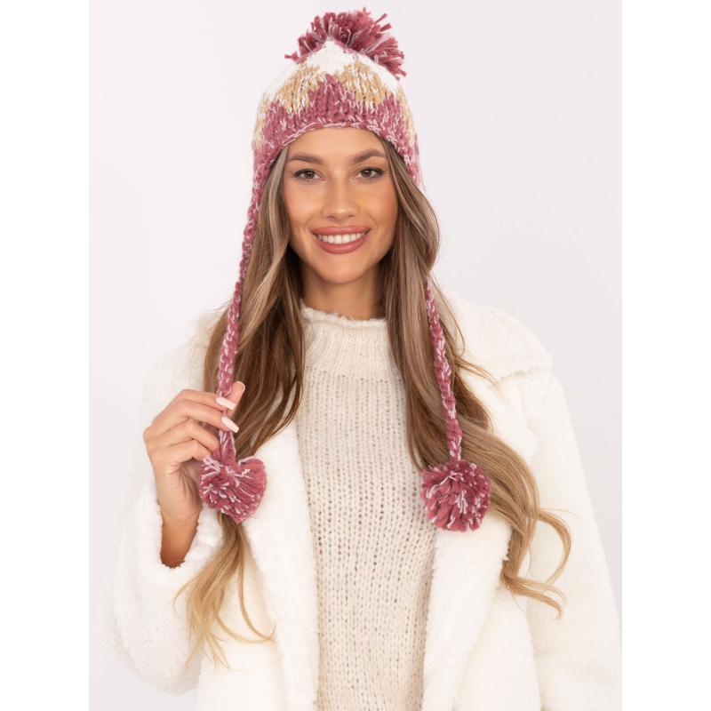 Špinavě růžová ušanka s bambulí