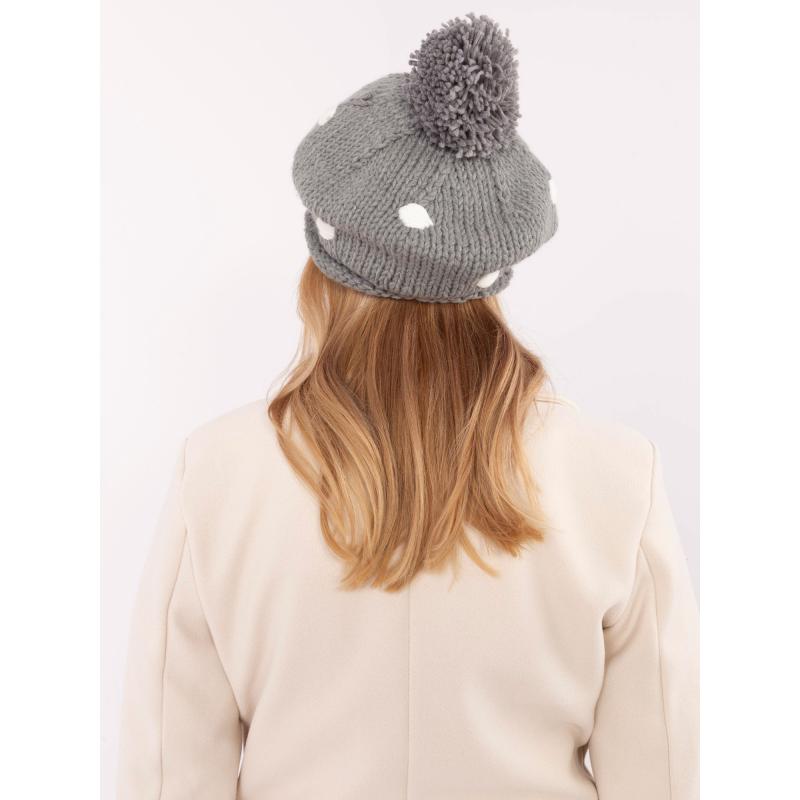 Šedá dámská zimní čepice s puntíky