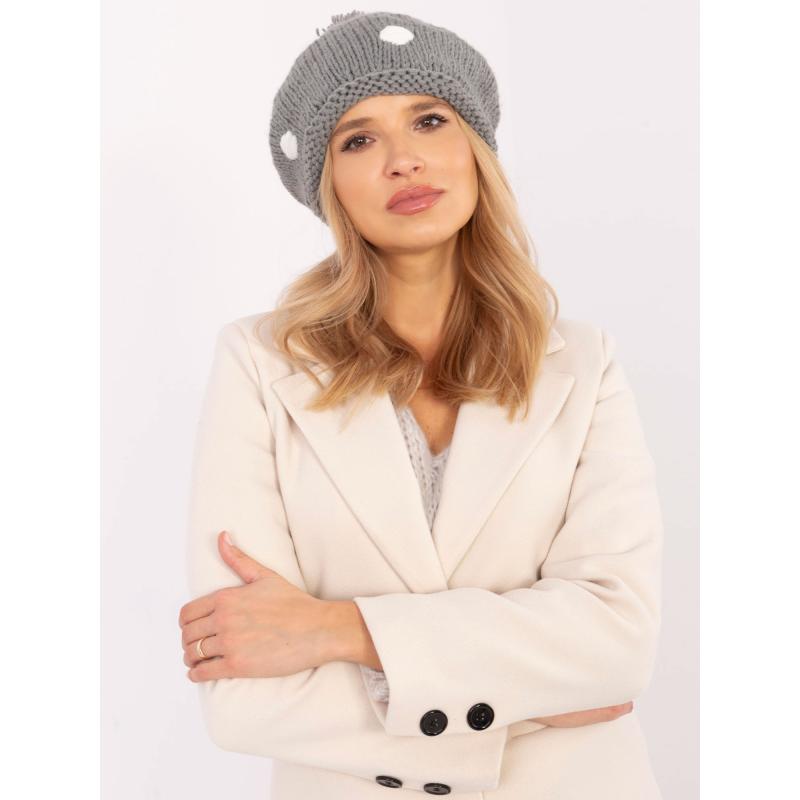 Šedá dámská zimní čepice s puntíky