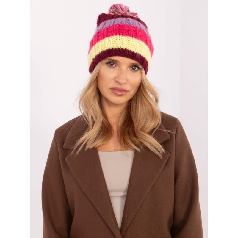 Žlutá a vínová pruhovaná čepice