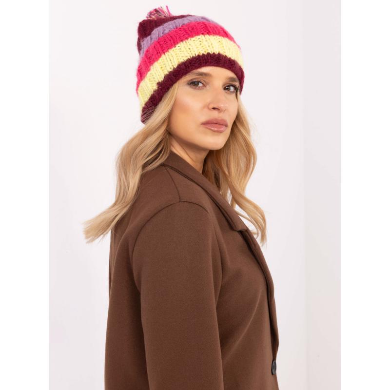 Žlutá a vínová pruhovaná čepice