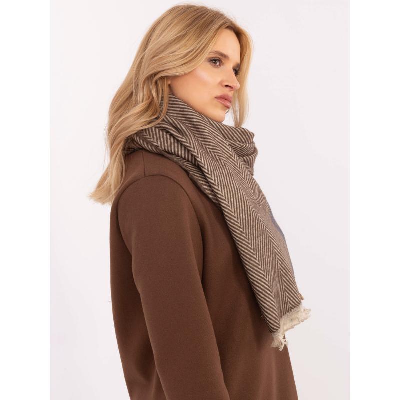 Hnědá dlouhá dámská šála s třásněmi