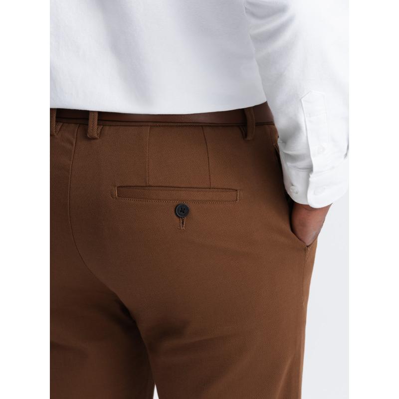 Férfi SLIM FIT chino nadrág finom textúrával - karamell V3 OM-PACP-0190 OM-PACP-0190