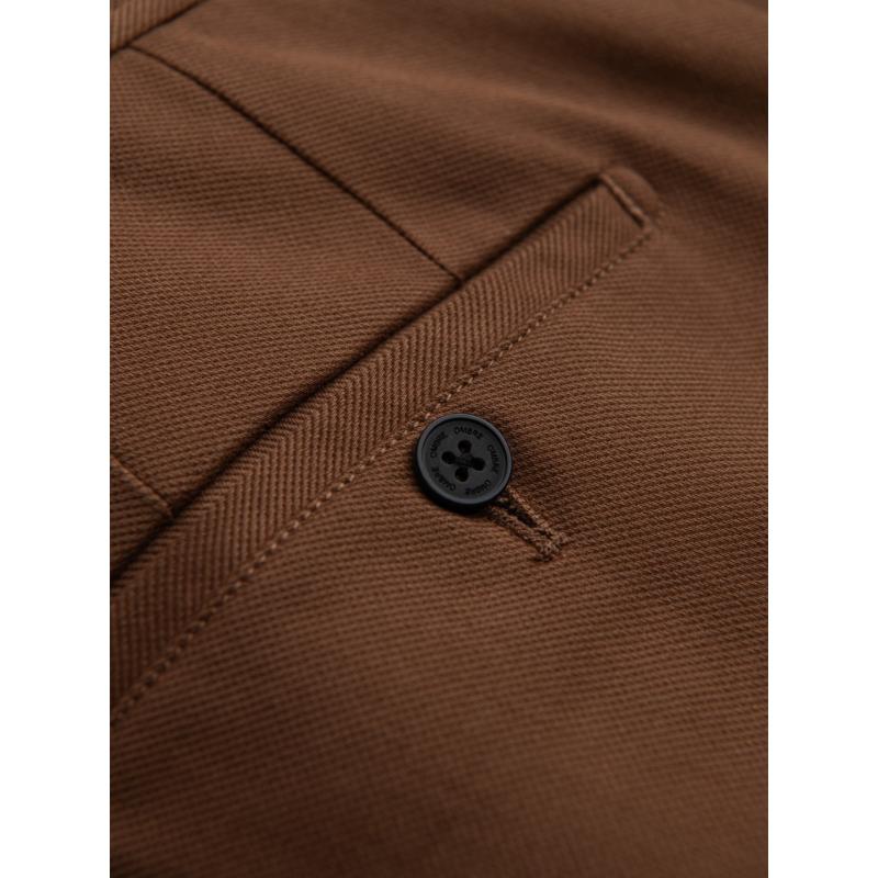 Férfi SLIM FIT chino nadrág finom textúrával - karamell V3 OM-PACP-0190 OM-PACP-0190