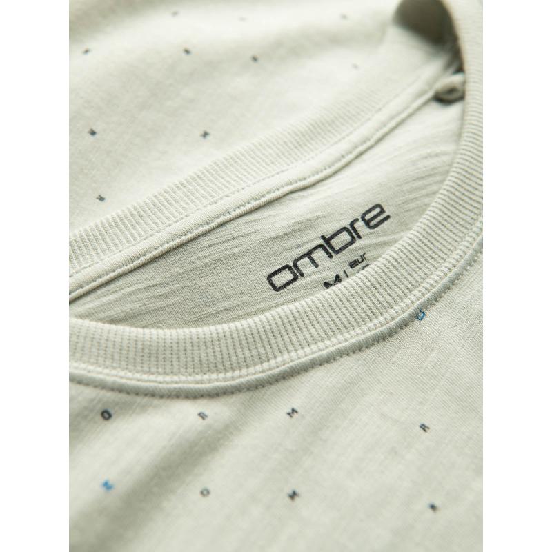 Pánské tričko s celopotiskem a barevnými písmeny - světle zelené V5