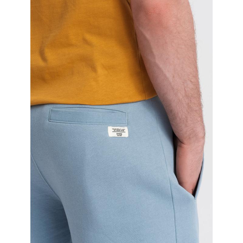 Pánske pletené šortky so šnúrkou a vreckami - svetlomodré V7 OM-SRBS-0139