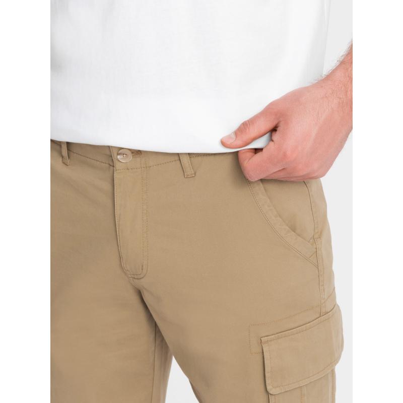 Jednofarebné pánske krátke nohavice s cargo vreckami - pieskové V1 OM-SRCG-0133