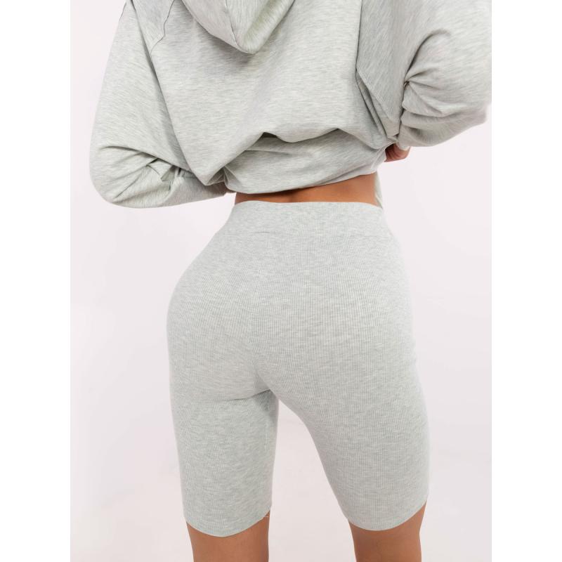 Světle zelená melanžová souprava s pruhovanými legínami