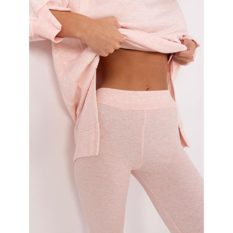 Světle růžová melanžová souprava s mikinou s rozparky