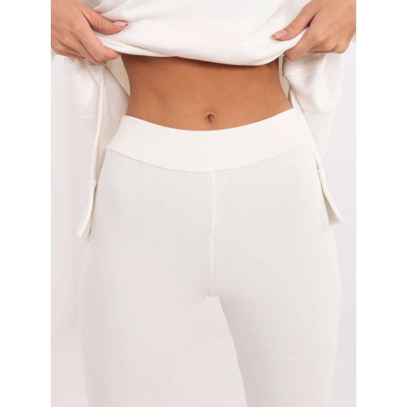 Ecru színű kétrészes szett oversize pulóverrel