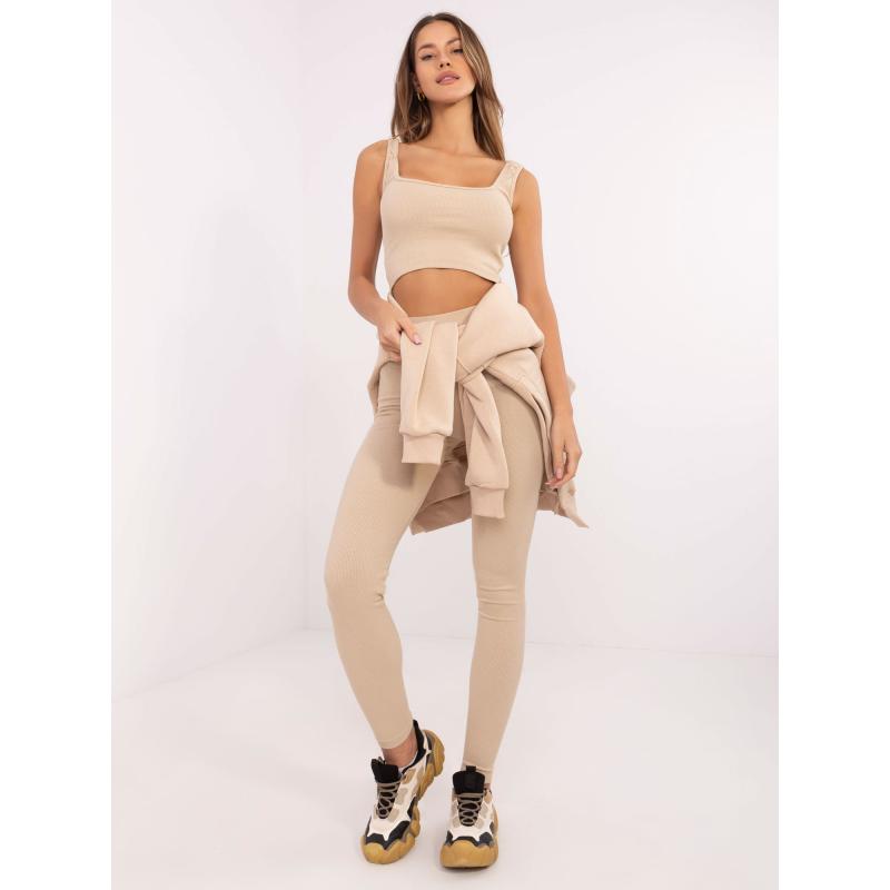 Béžová třídílná souprava s teplou mikinou