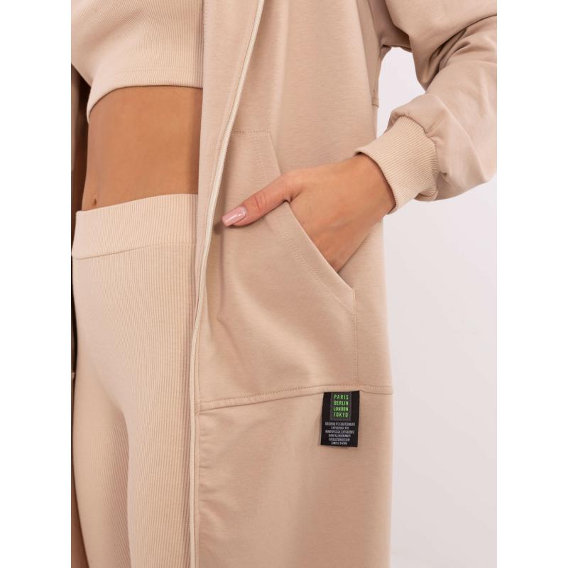 Béžová souprava s legínami a pruhovaným topem