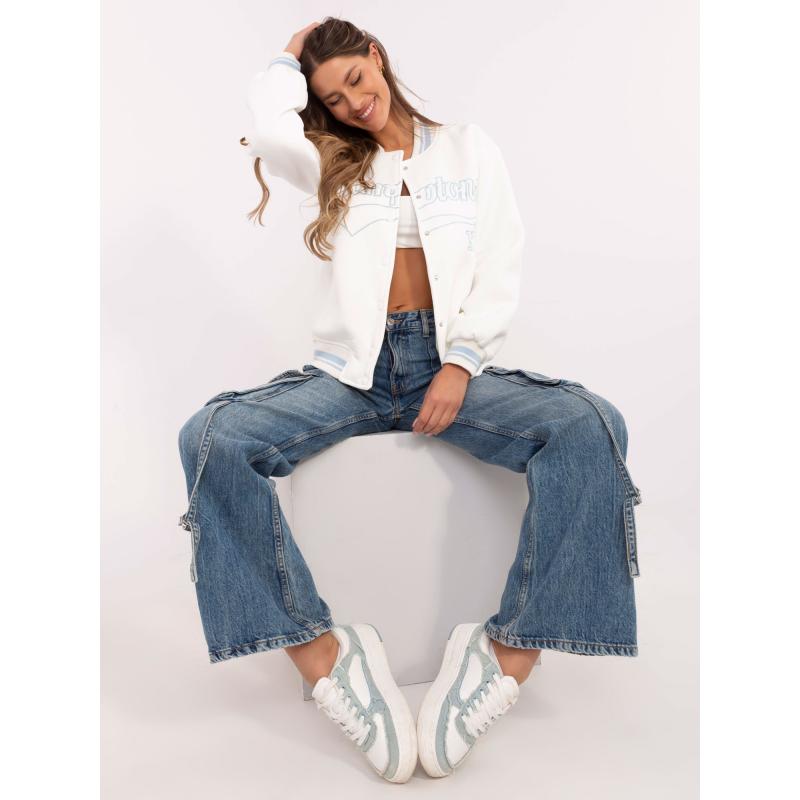 Ecru női bomberdzseki hímzéssel