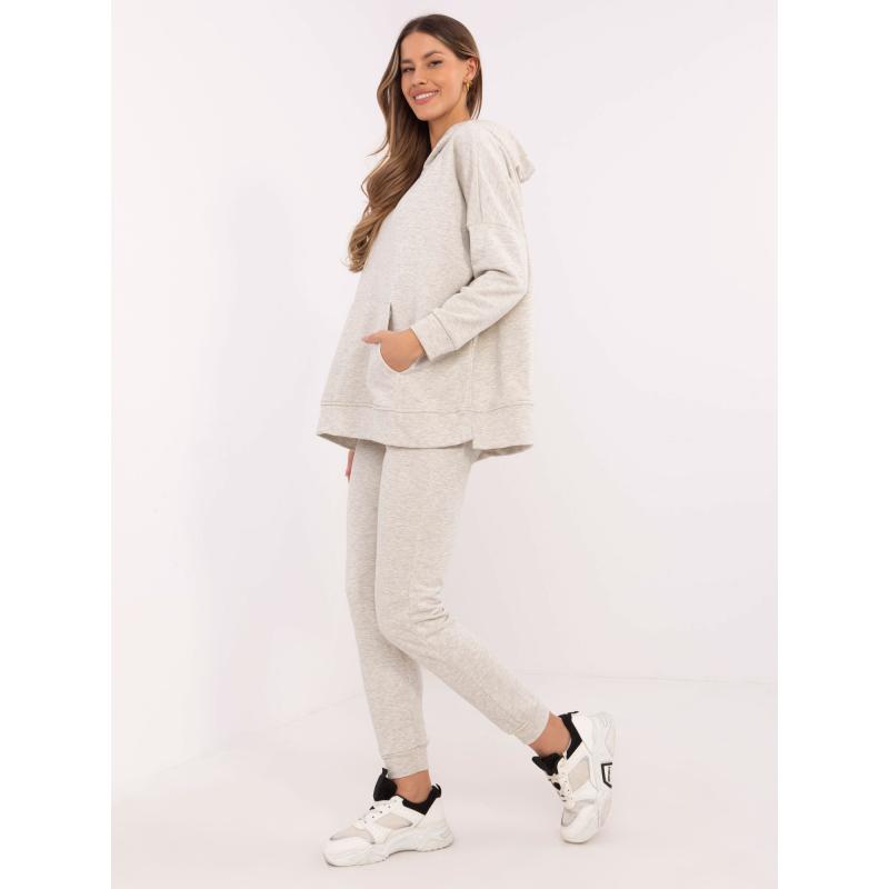Světle šedá melanžová dvoudílná základní souprava