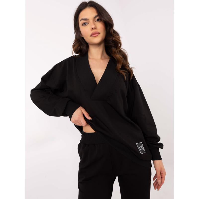 Černá základní mikinová souprava v jednobarevném provedení