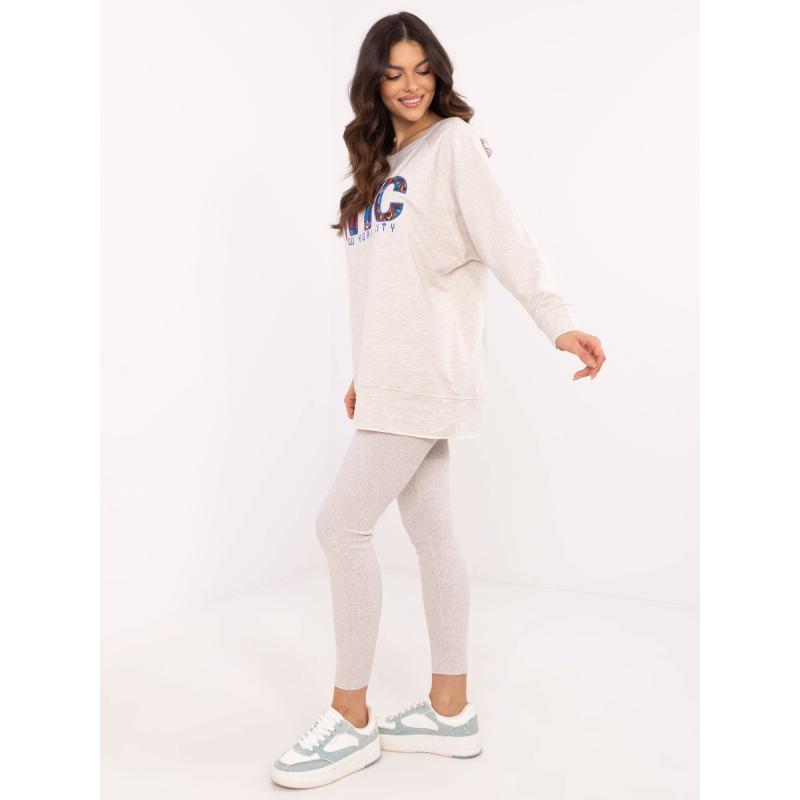 Világosbézs melange bomberdzseki leggingsszel