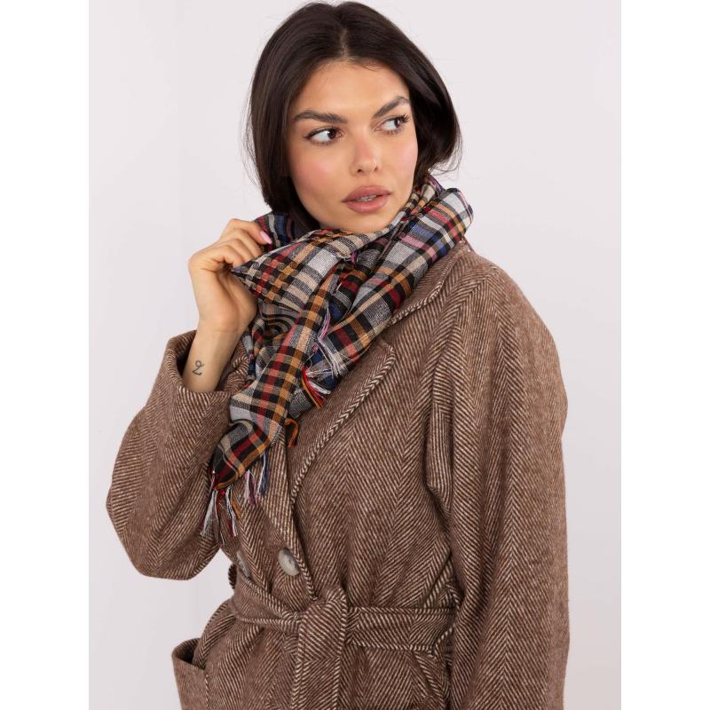 Šála s třpytivou nití