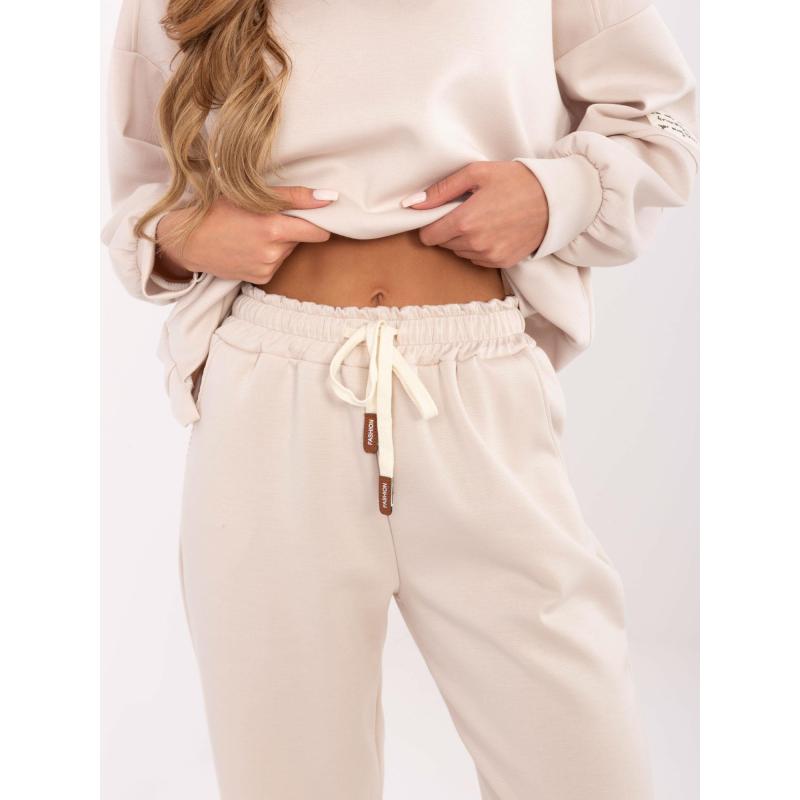 Béžový dvoudílný komplet s příměsí viskózy