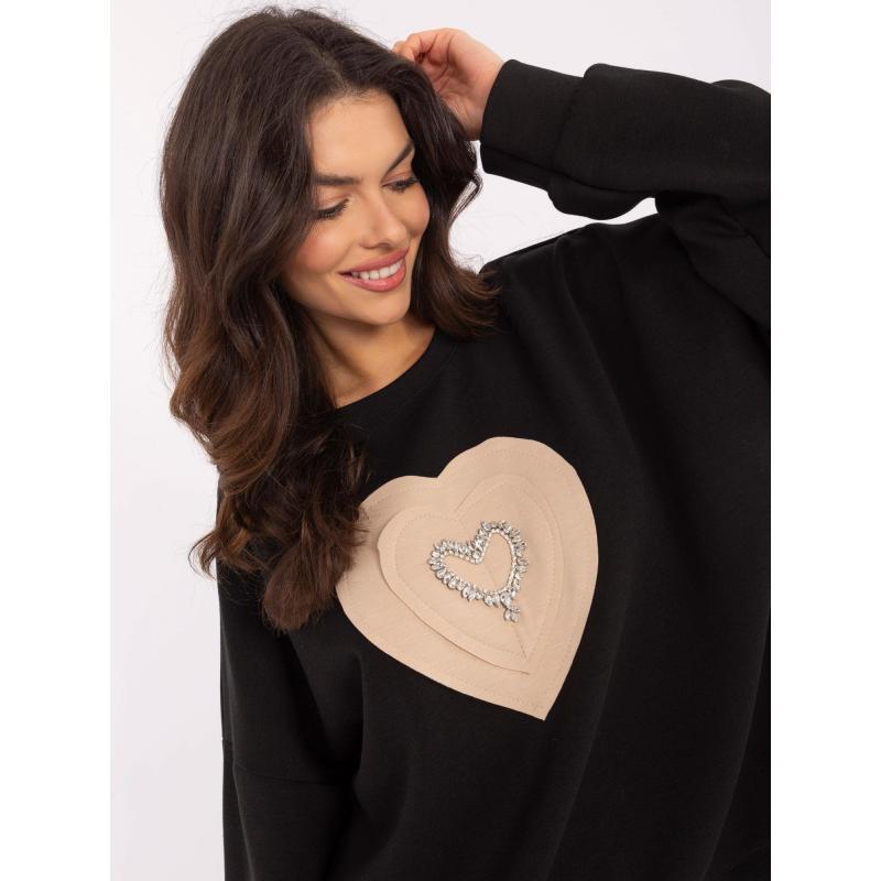 Fekete női kapucnis pulóver szív alakú applikációkkal