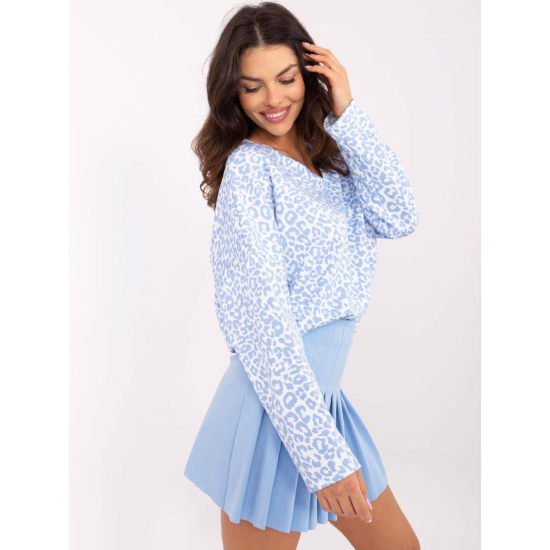 Modrobílá dámská halenka s výstřihem do pasu