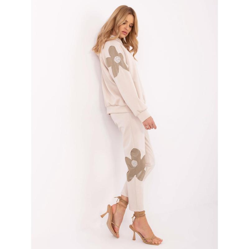Béžový dvoudílný komplet s mikinou s kapucí