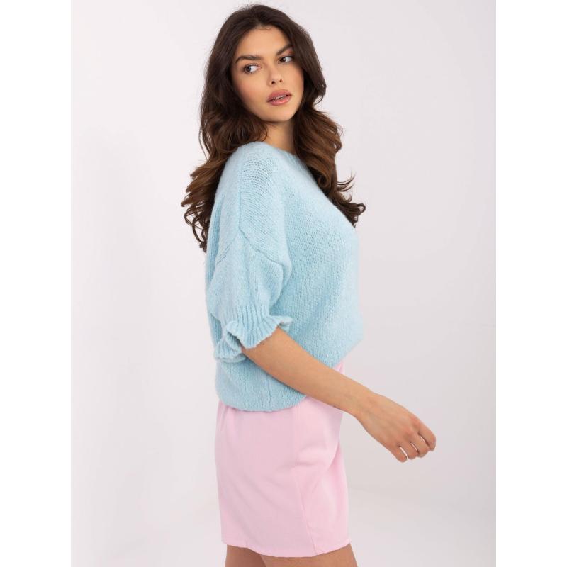 Světle modrý svetr nadměrné velikosti s viskózou