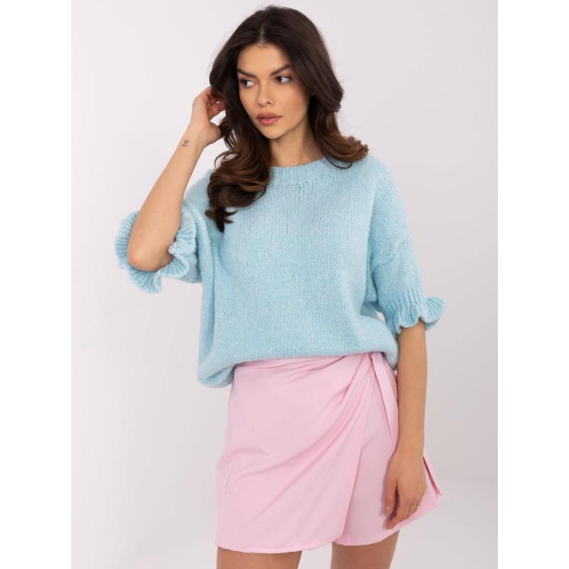 Světle modrý svetr nadměrné velikosti s viskózou