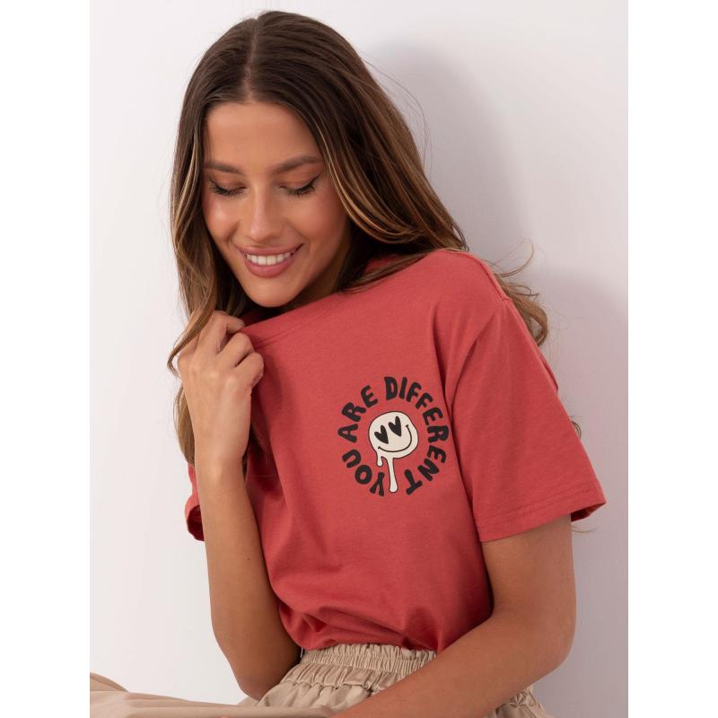 Korálové tričko s potiskem na zádech SUBLEVEL