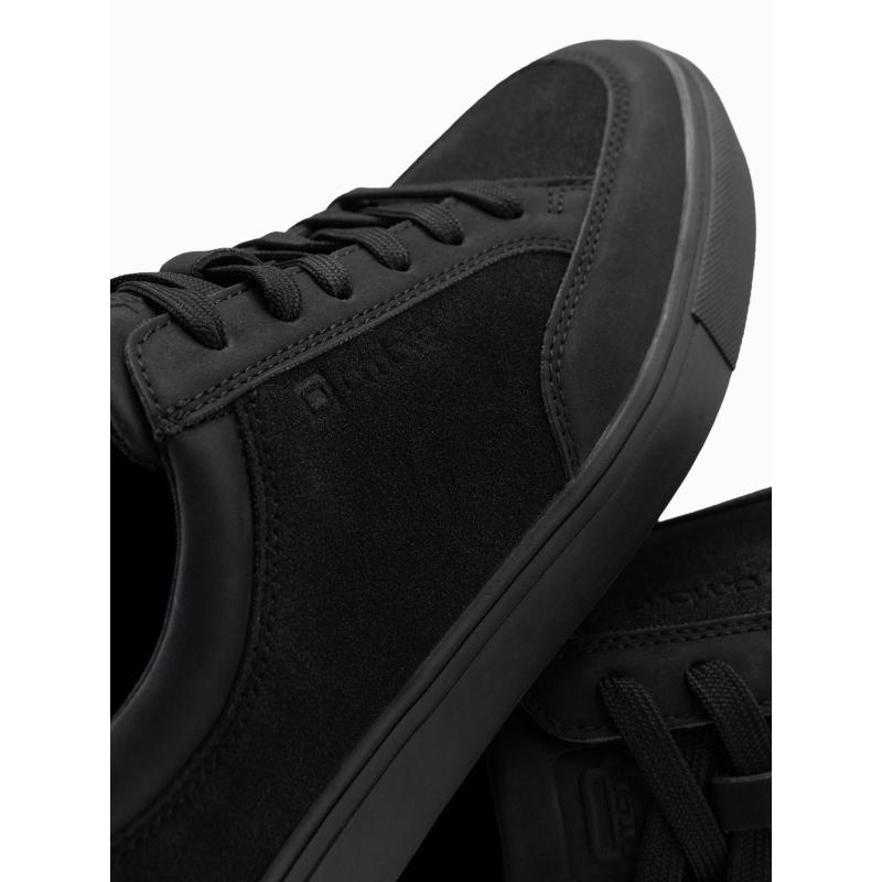 Férfi egyszínű cipő streetwear stílusban – fekete V3 OM-FOTL-0183
