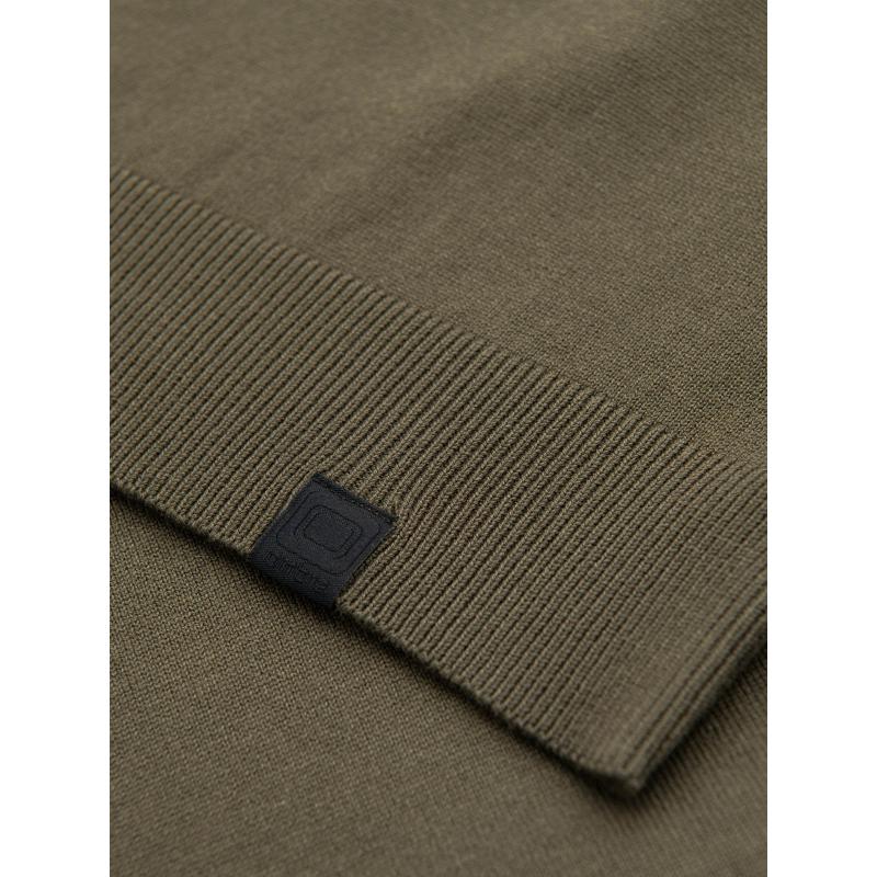 Pletený pánský svetr se strukturovanými puntíky - tmavě modrý V1 OM-SWSW-0118