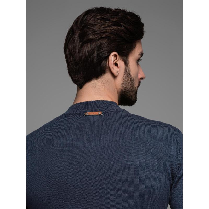 Férfi kötött pulóver strukturált pöttyökkel - tengerészkék V1 OM-SWSW-0118