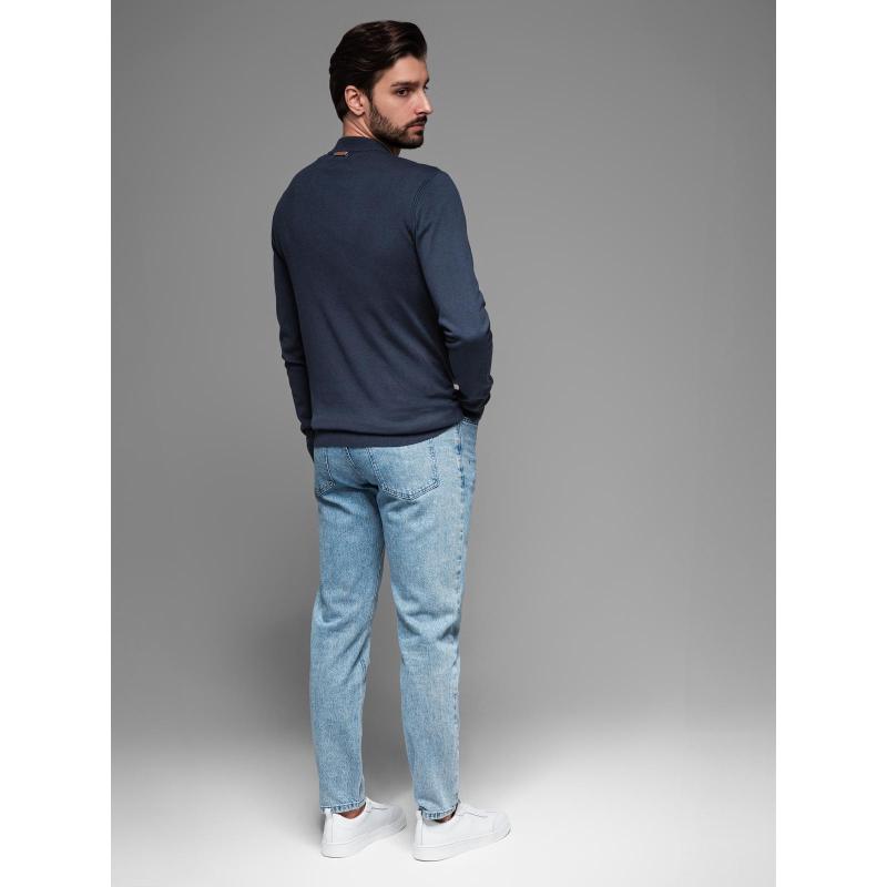 Férfi kötött pulóver strukturált pöttyökkel - tengerészkék V1 OM-SWSW-0118