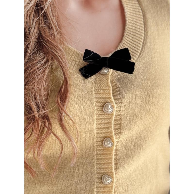 Női rövid pulóver LAMURE bézs masnival