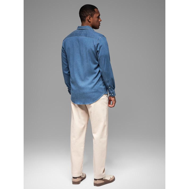 Pánská džínová košile s lyocellem a výšivkou na hrudi – modrá V2 OM-SHDS-0180