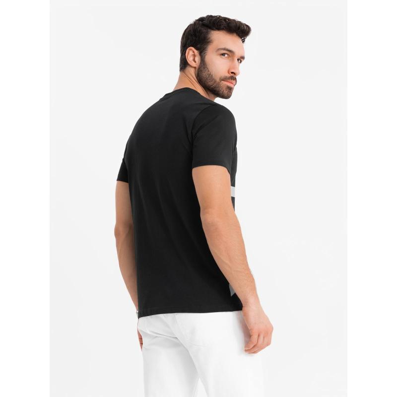 Pánske bavlnené tričko z džerseju s veľkým nápisom na boku - čierne V1 OM-TSPT-0213