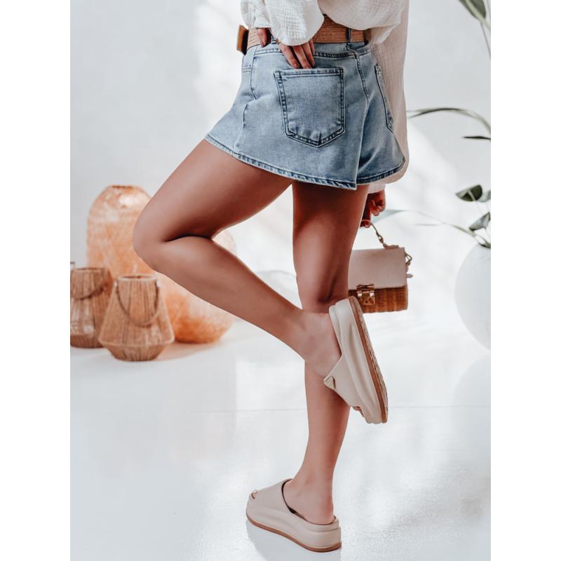 Dámské džínové kraťasy s páskem HOT LIGHT modrá