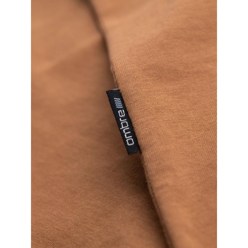 Pánské klasické bavlněné tričko BASIC s výstřihem do V – hnědé V9 OM-TSBS-0237