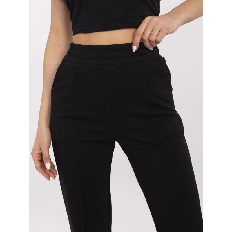 Fekete alap nadrág varrott varratokkal