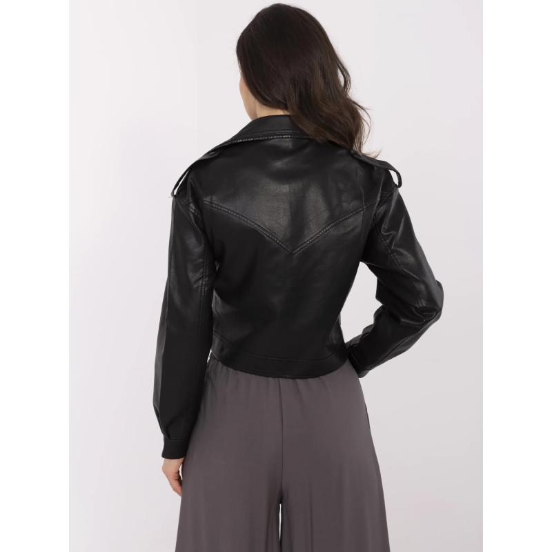 Čierna krátka bunda z eko kože