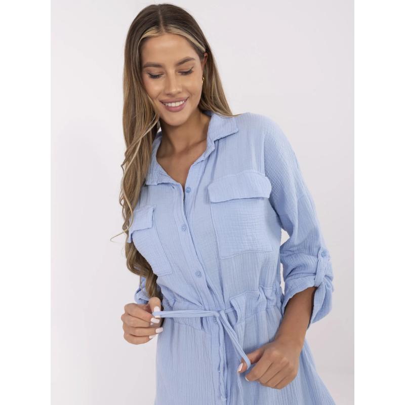 Világoskék muszlin ruha zsebekkel