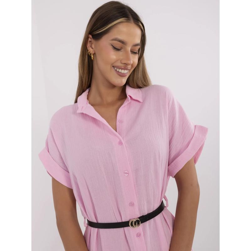 Světle růžové mušelínové šaty s knoflíky